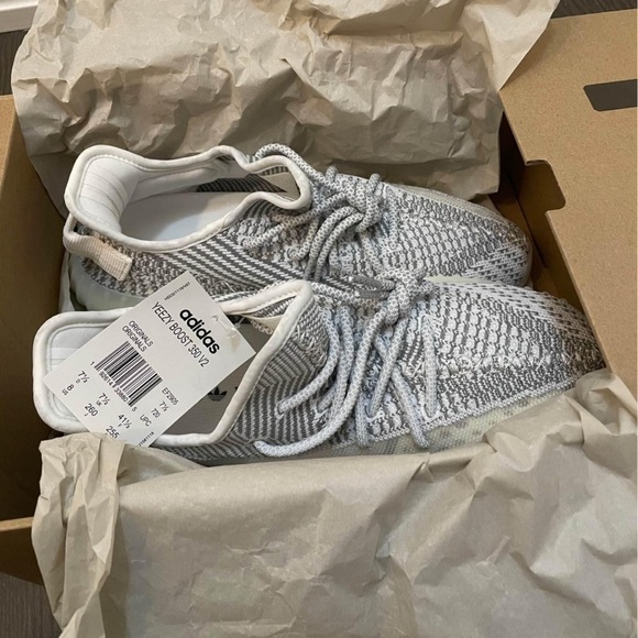 [MEN] ADIDAS Yeezy Boost 350 V2 Static Non-Reflective | US 8 | Brand New - Picture 3 of 4